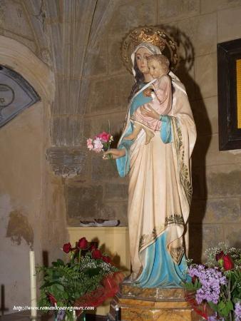 Los vecinos de Salas Bajas se van de romería a la Ermita de la Virgen...
